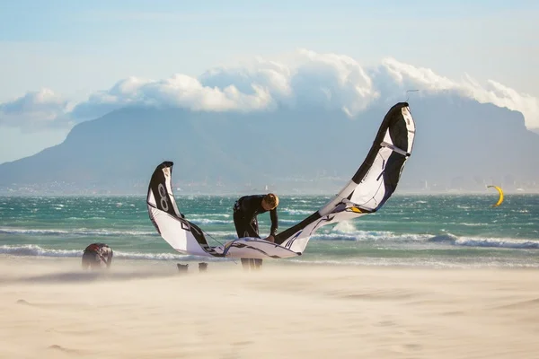 sunset-beach-kitesurfing