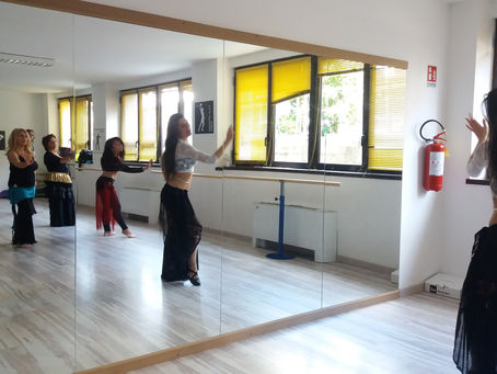 Corsi settimanali di danza del ventre a Milano