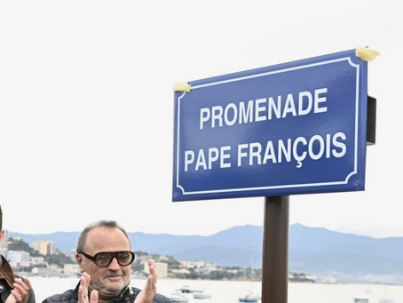 Ajaccio : le front de mer rebaptisé “Promenade Pape François”