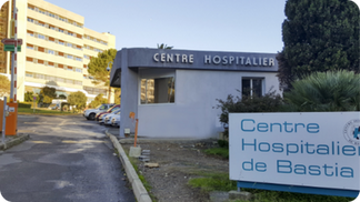 HÔPITAL DE BASTIA : LES SOIGNANTS LANCENT UN CRI D’ALERTE FACE À UNE SITUATION JUGÉE « CRITIQUE »