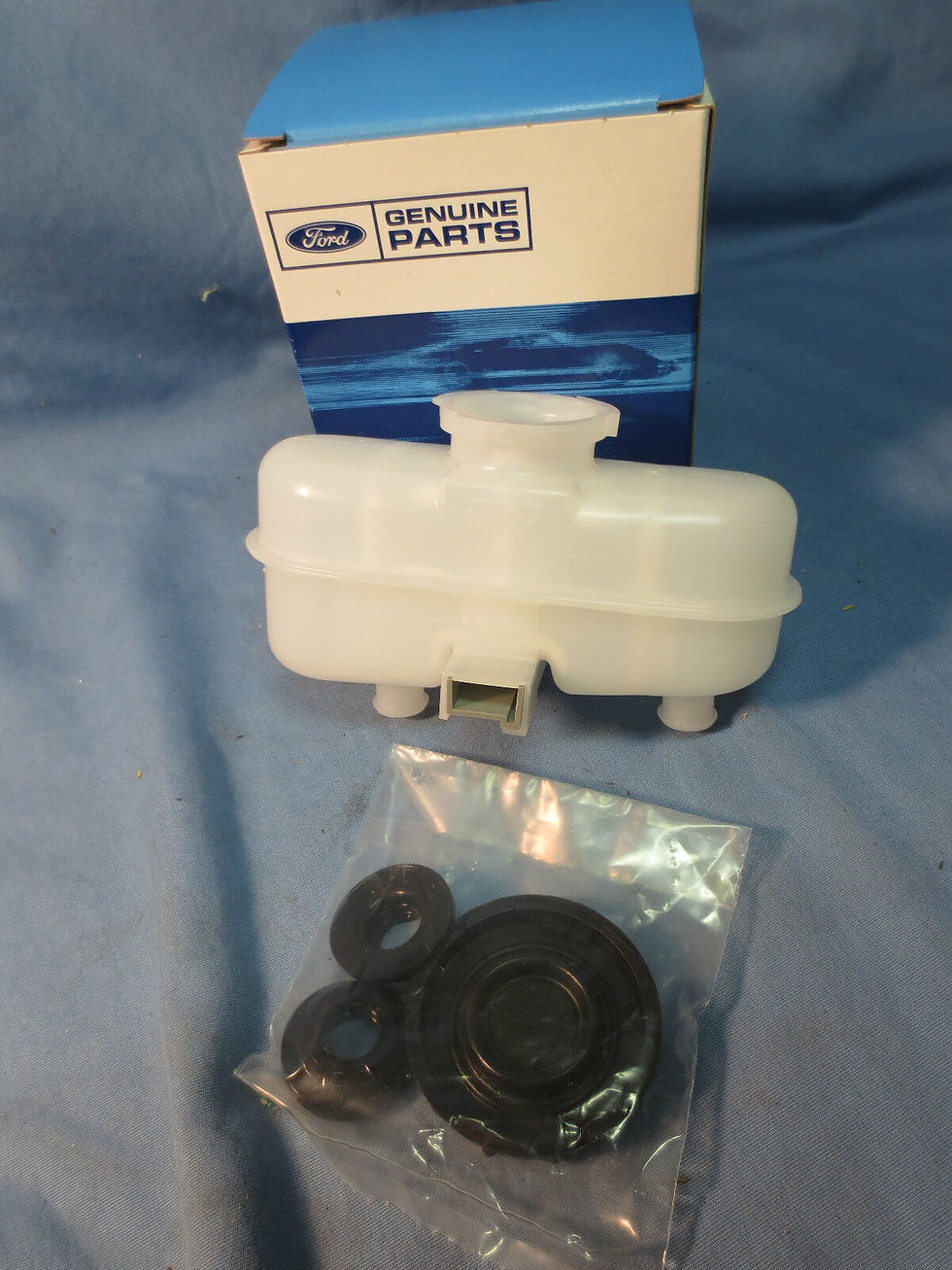 FORD MASTER CYL. BRAKE RESERVOIR F5TZ-2K478-A EXPLORER CONTINENTAL - EACH / NEW
