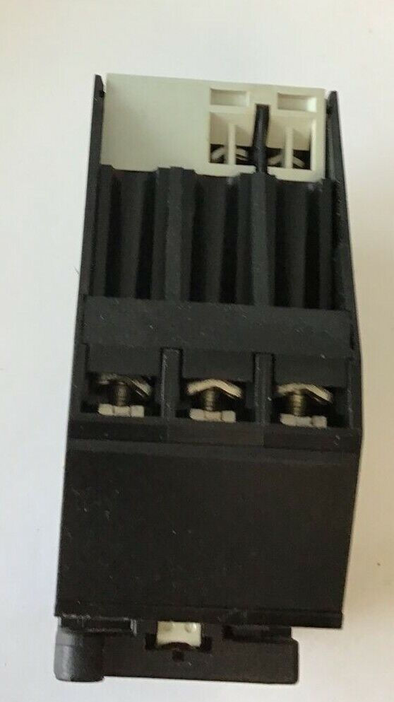 Thumbnail: SIEMENS 3TF4222-0A CONTACTOR 600VAC 30A W/ 3UA52 00-2A OVERLOAD RELAY 10-16A