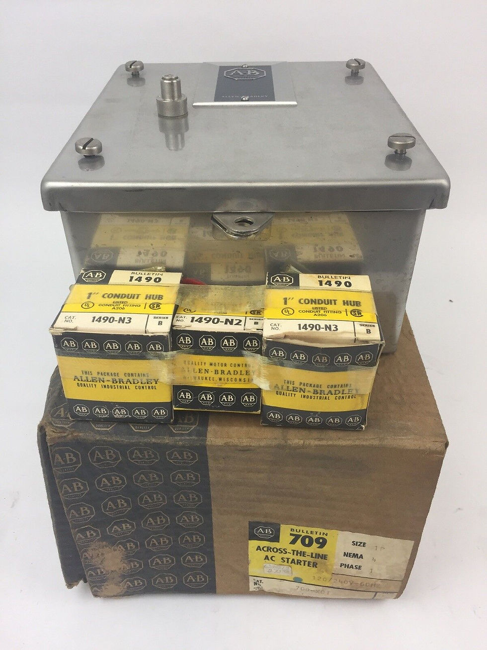 ALLEN BRADLEY 709-XCT ACROSS THE LINE AC STARTER SIZE 1P NEMA 4 120/240 V 60 HZ