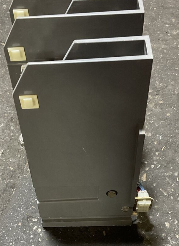 Thumbnail: ALLEN BRADLEY 1502-V4DBDA-1 VACUUM CONTACTOR SER.D 7200V 400A 60/50HZ