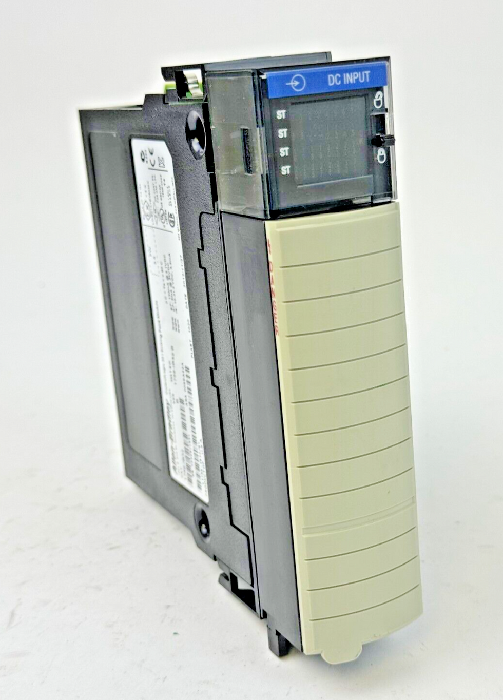 ALLEN-BRADLEY - 1756-IB16 SER. B FW: 3.5 - CONTROL LOGIX 32 SINKING POINT MODULE