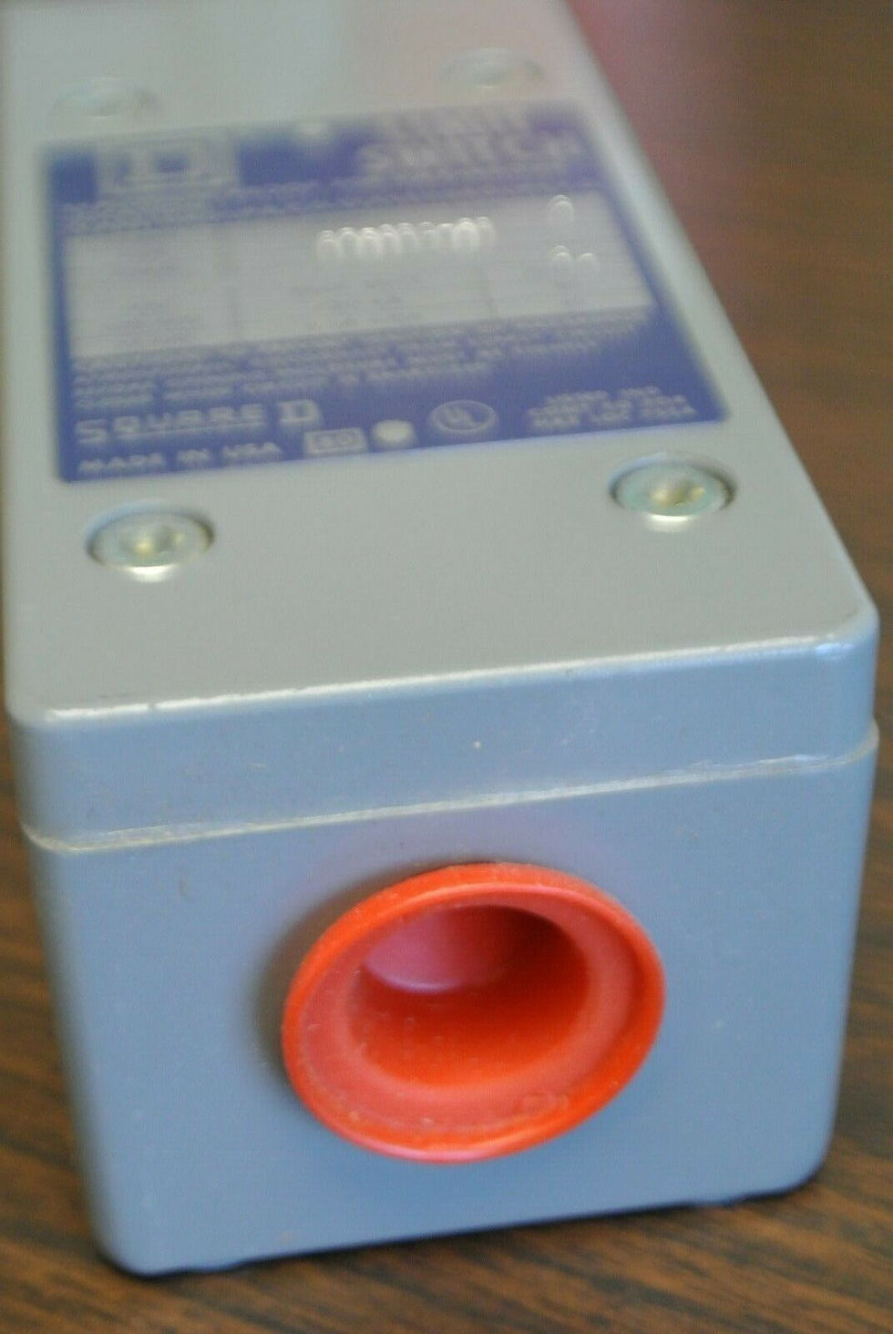 Thumbnail: SQUARE D 9007 BR53B2-S9 HEAVY DUTY LIMIT SWITCH for HAZARDOUS LOCATION