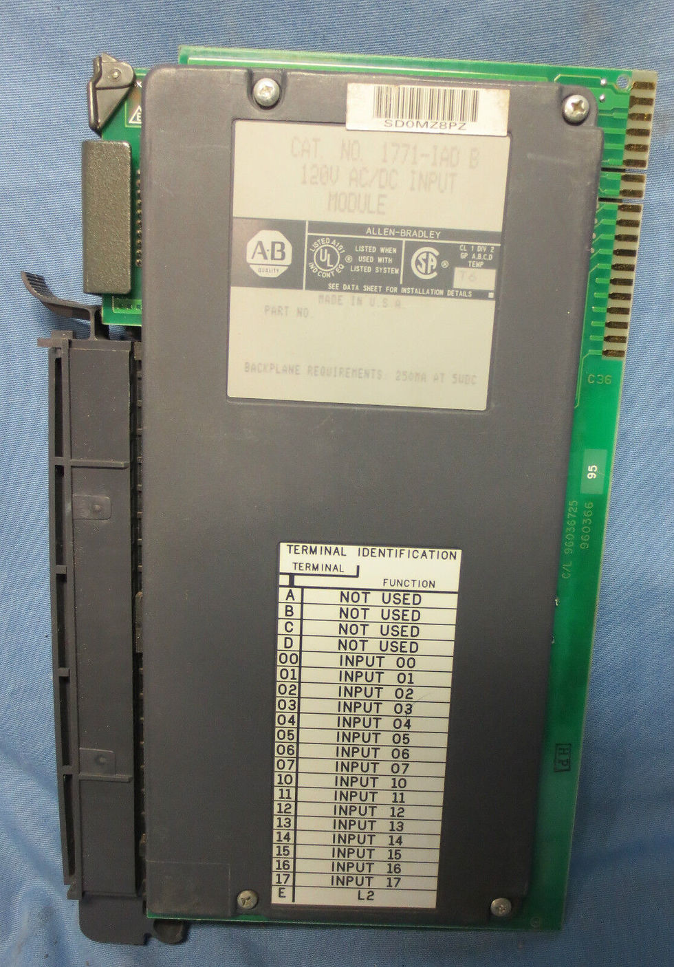 ALLEN-BRADLEY 1771-IAD B, 120V AC/DC INPUT MODULE
