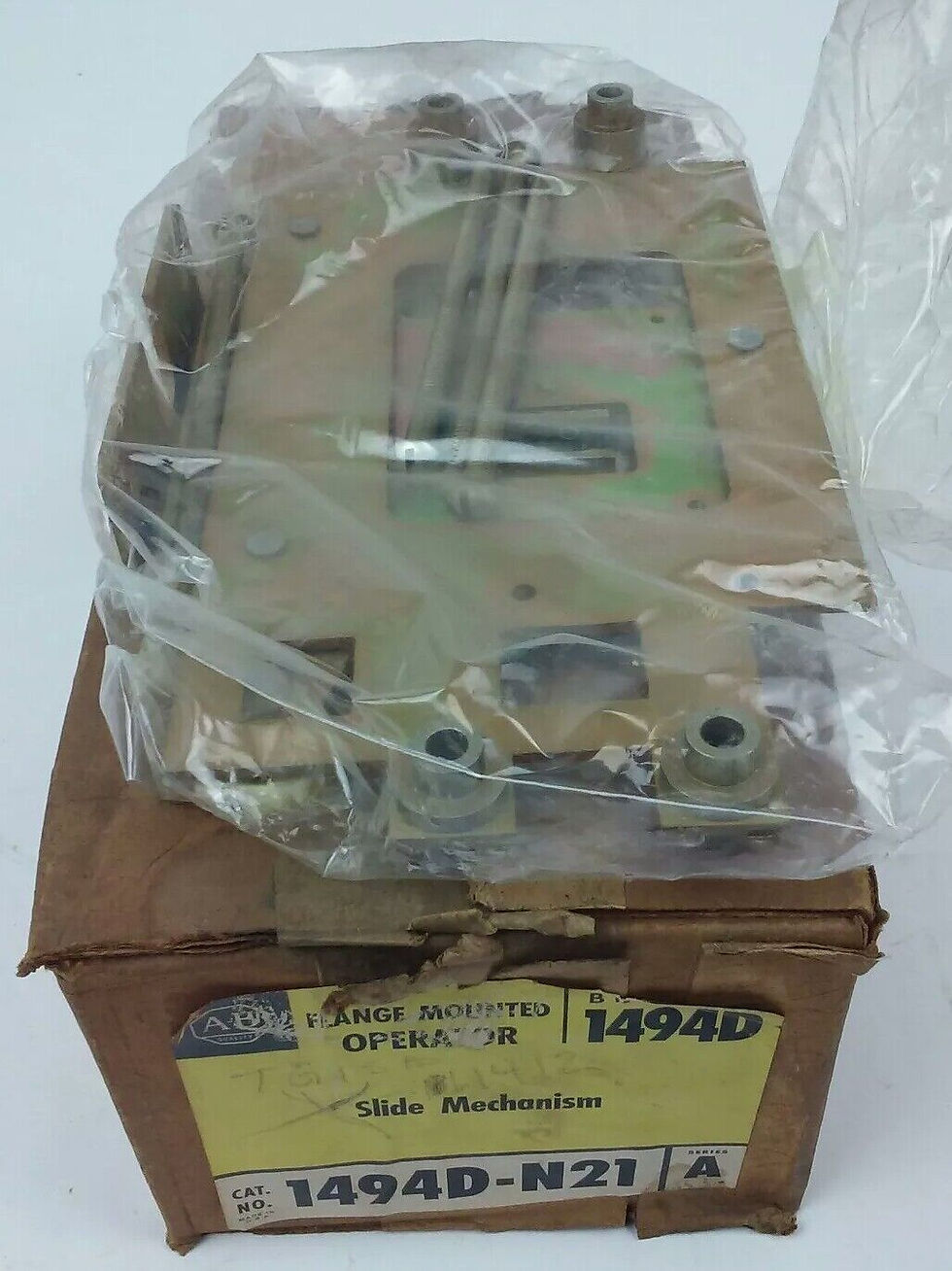 ALLEN BRADLEY 1494D-N21 SER. A FLANGE MOUNTED OPERATOR, SLIDE MECHANISM, 1494D