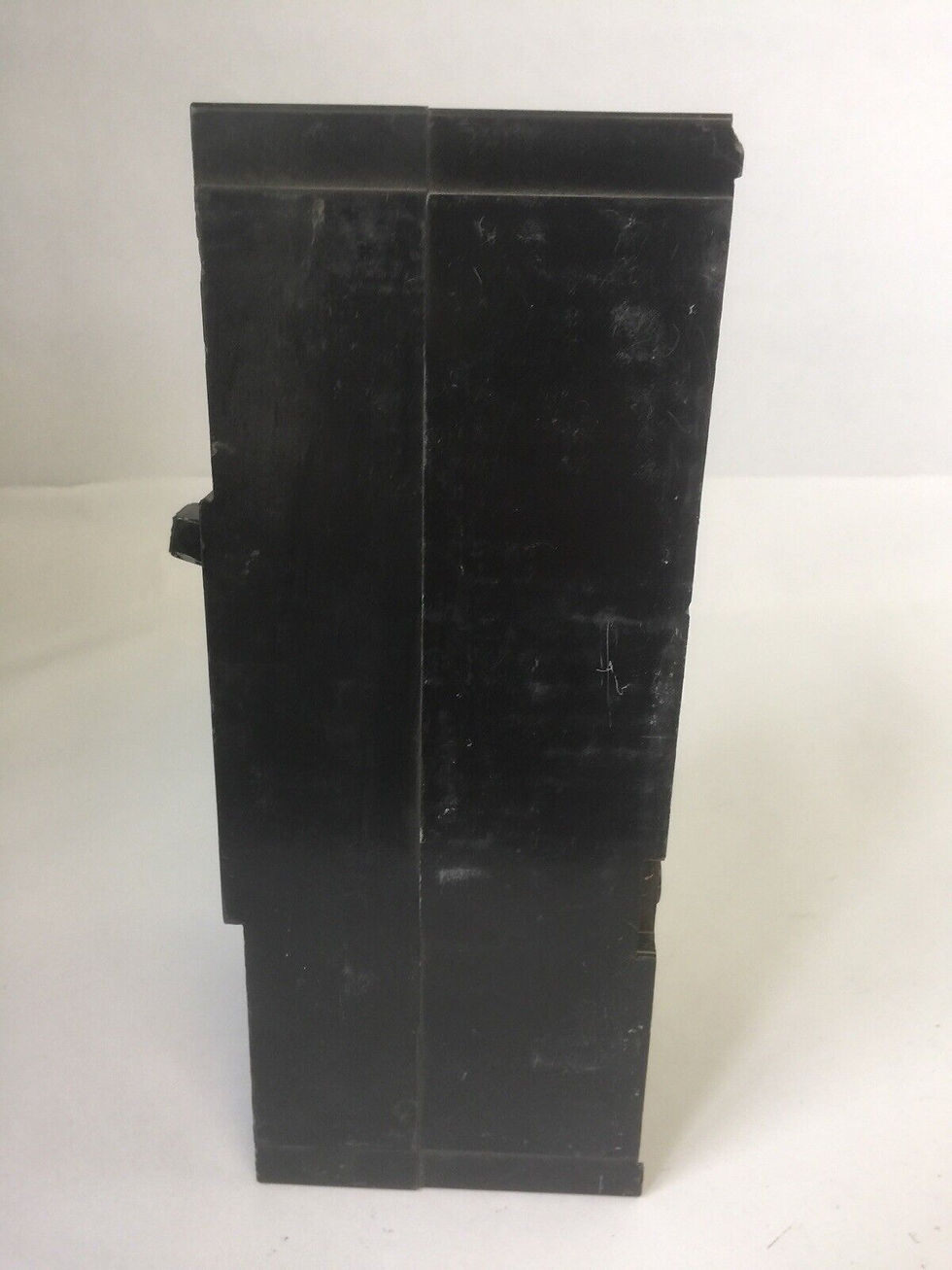 Thumbnail: ITE SIEMENS FJ2 M125 CIRCUIT BREAKER 600VAC 250VDC 125AMP 2POLE