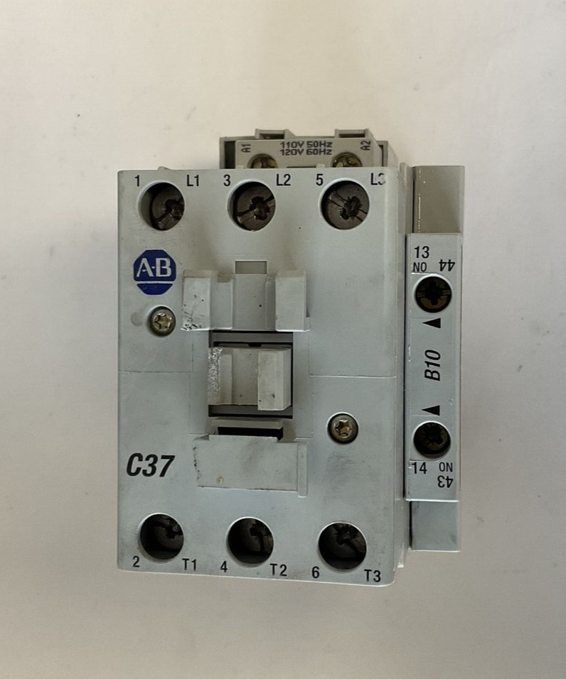 ALLEN BRADLEY 100-C37*00 CONTACTOR SER.B W/100-S SER.A 600VAC 50AMPS