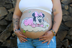 Belly painting Minnie