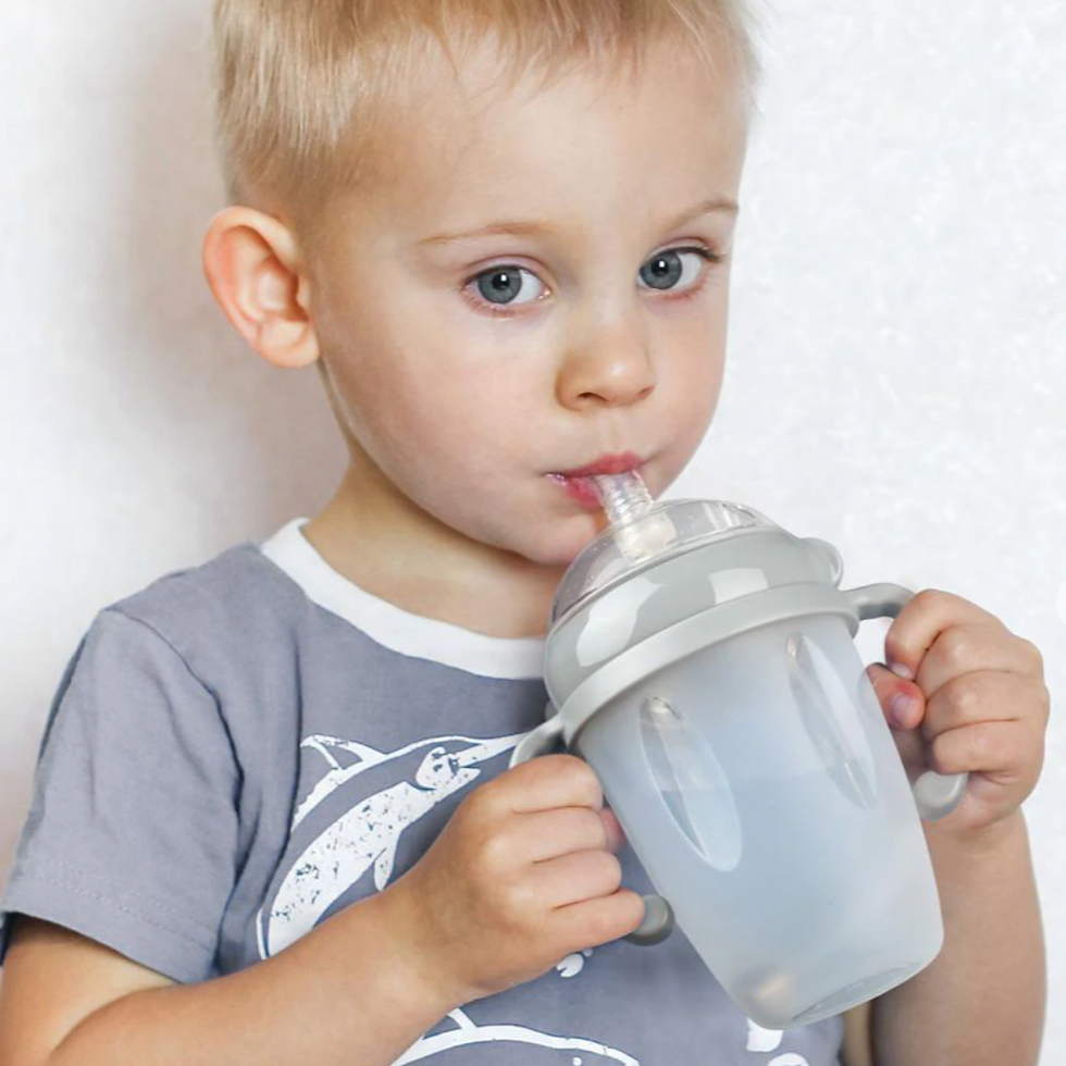 Thumbnail: Haakaa Generation 3 250ml Silicone Bottle Handle in use 2
