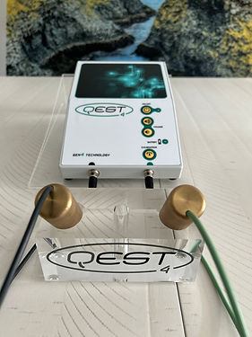 Qest4 testing device