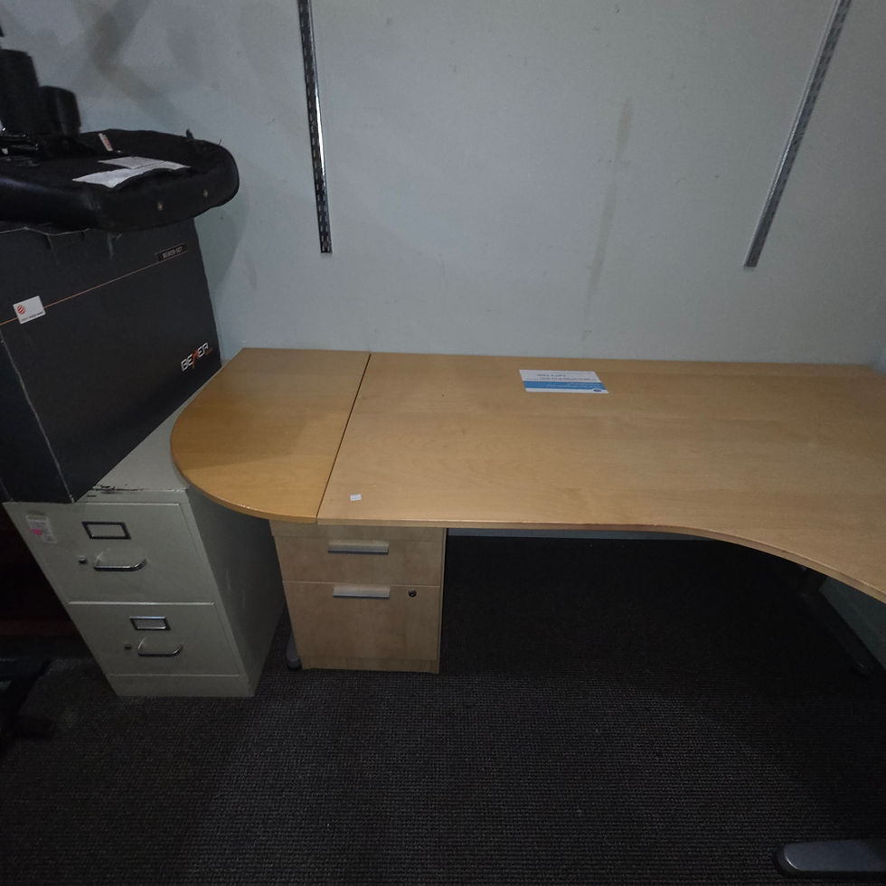 Miniatura: Ikea Blondewood XL L Shaped Desk #1
