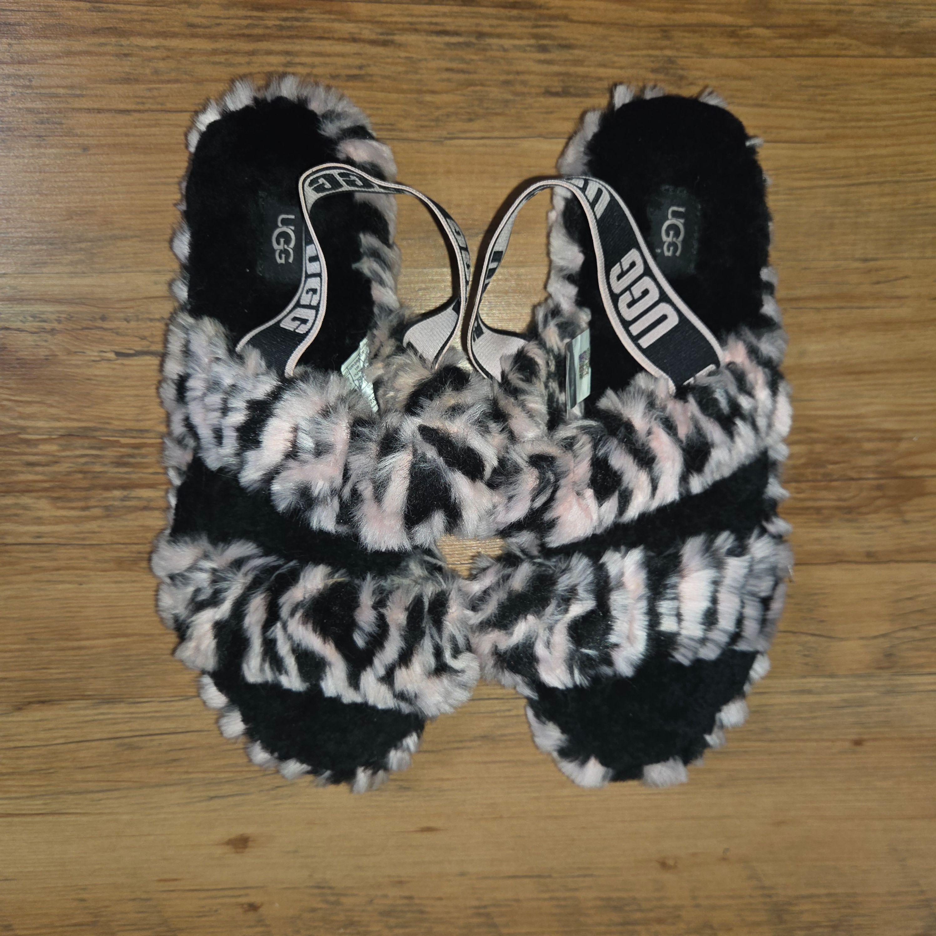 Ugg Fluff Yeah Animalia Pink/Black Slipper Sandals Size 9