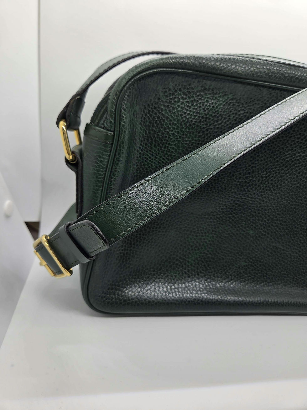 Thumbnail: Crouch & Fitzgerald Emerald Green Leather Crossbody Bag