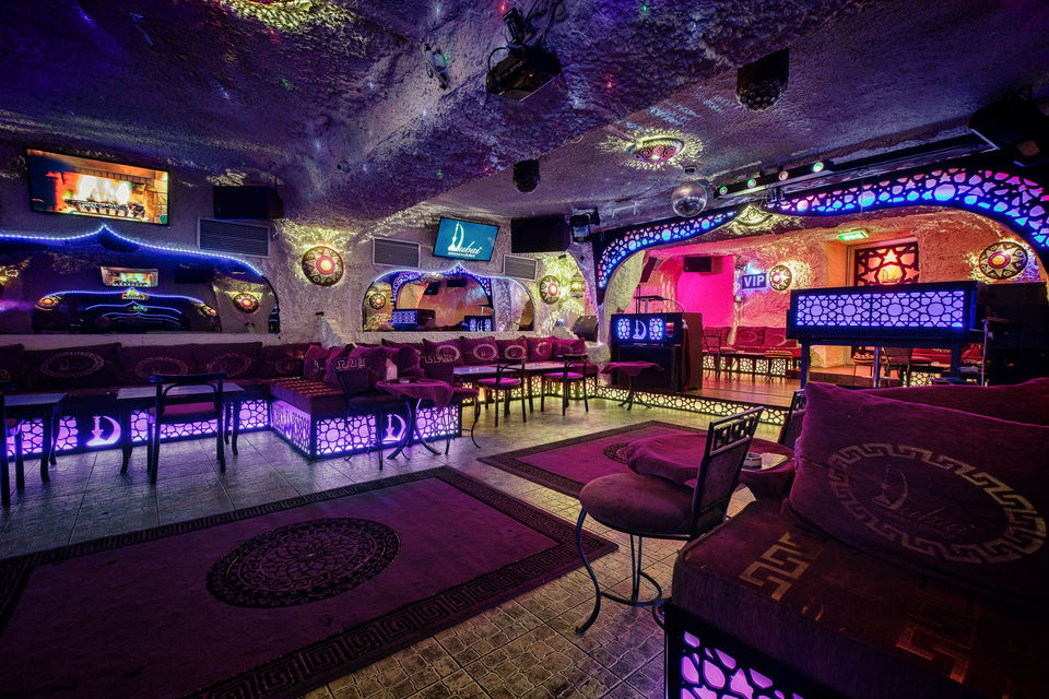 Räumlichkeiten der Dubai Shishabar in Zürich, Innenarchitekturfoto von dfotografie.ch