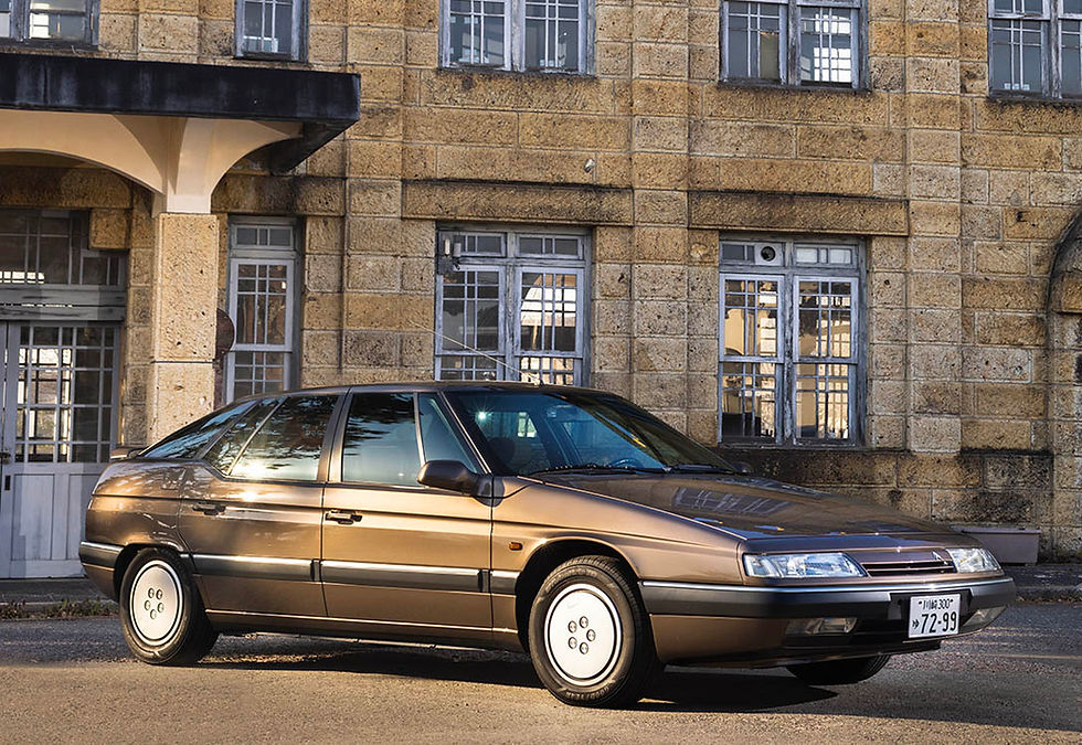 1999年式のシトロエンXM。2017年に日本未入荷のブラウンカストールに全塗装された車両です。