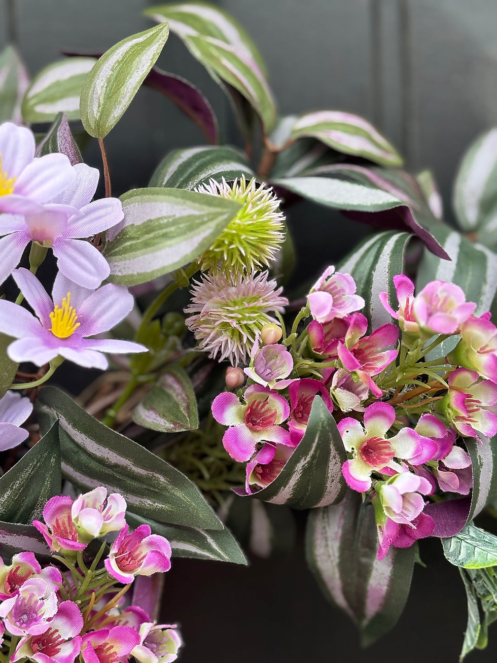 Thumbnail: Dahlia Spring Wreath