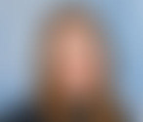 Ali lahko s študijem E-poslovanja poučujete na fakulteti? Preverite Irenino zgodbo...