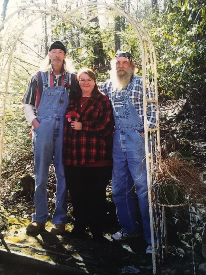 Fullscreen Page | hillbillyweddings