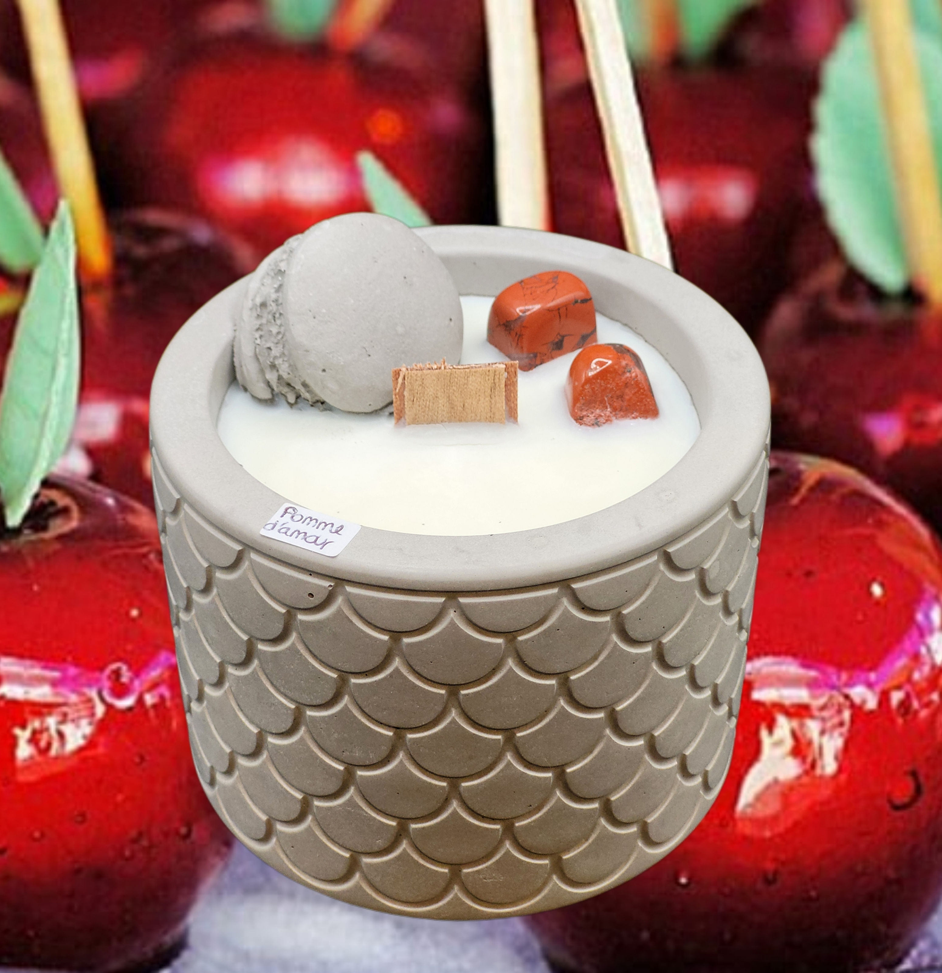 Bougie ONDA parfumée à la pomme d'amour aux cristaux vitalisants