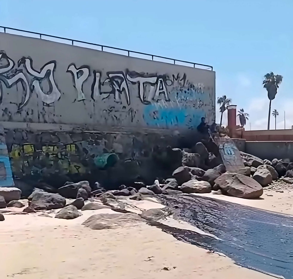 DESCARGA EN PLAYA HERMOSA ENCIENDE ALERTA: STEPHEN MARTÍNEZ PIDE INVESTIGAR POSIBLE VERTIMIENTO RECURRENTE