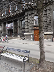 Cкамейка на проспекте Андраши