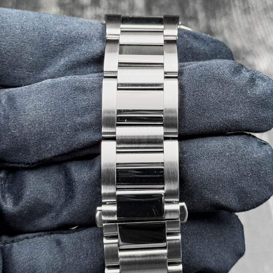 cartier calibre stainless steel bracelet view