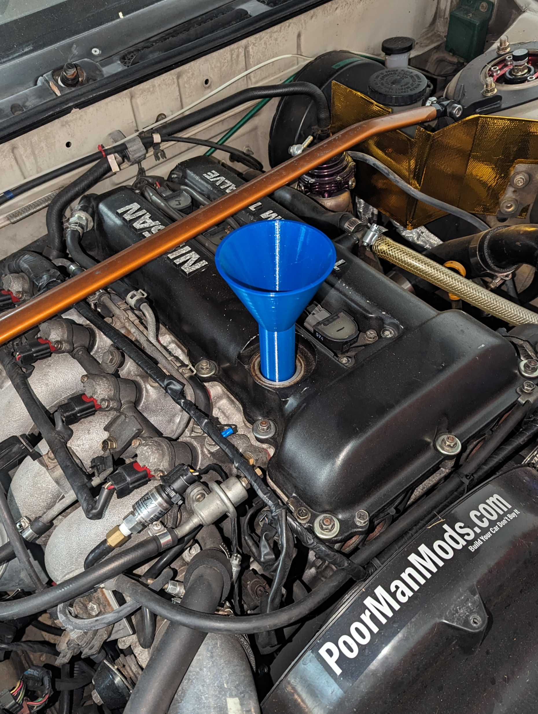 Nissan threaded oil fill funnel