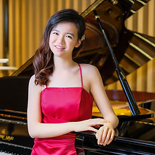 Photo profile 1 - Victoria Wong .JPG