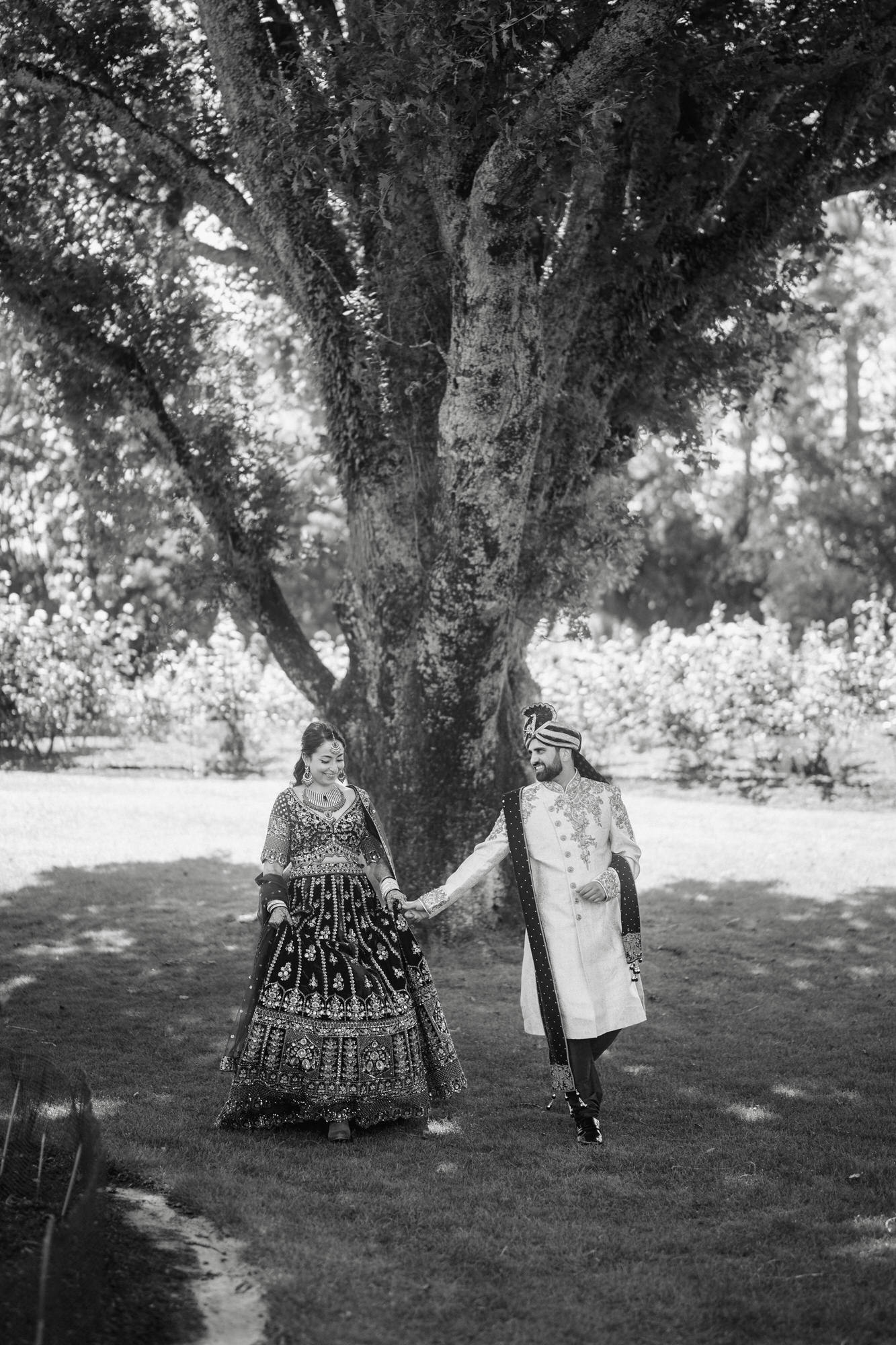 Noelle and Nash celebrating their wedding at Hamilton Gardens (16 of 143)