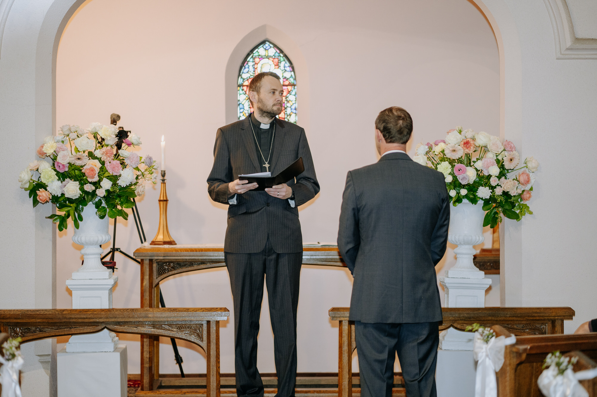 A candid moment from Marilyn and Simon’s St Pauls Church wedding (19 of 82)