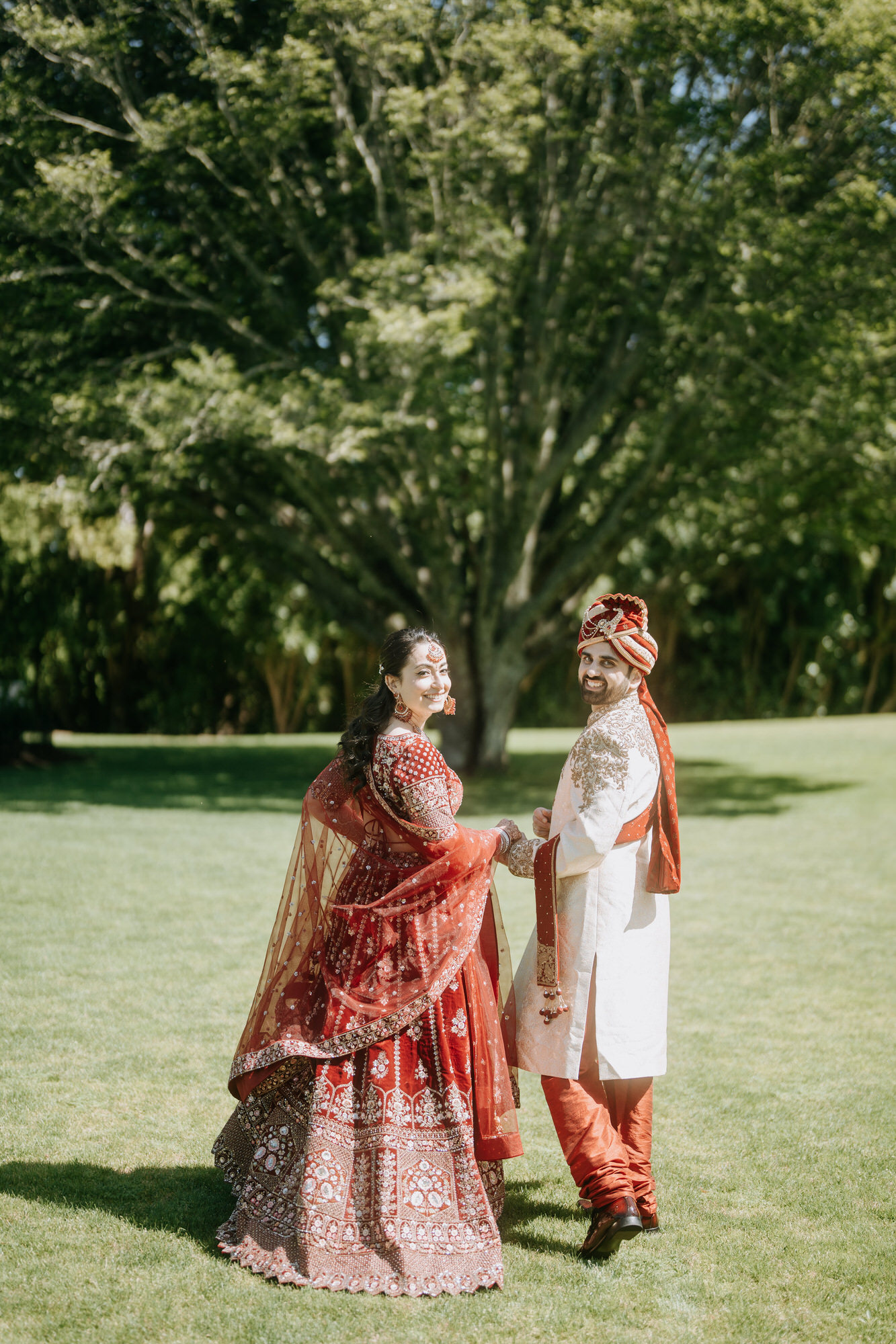 A candid moment from Noelle and Nash’s Hamilton Gardens wedding (15 of 143)