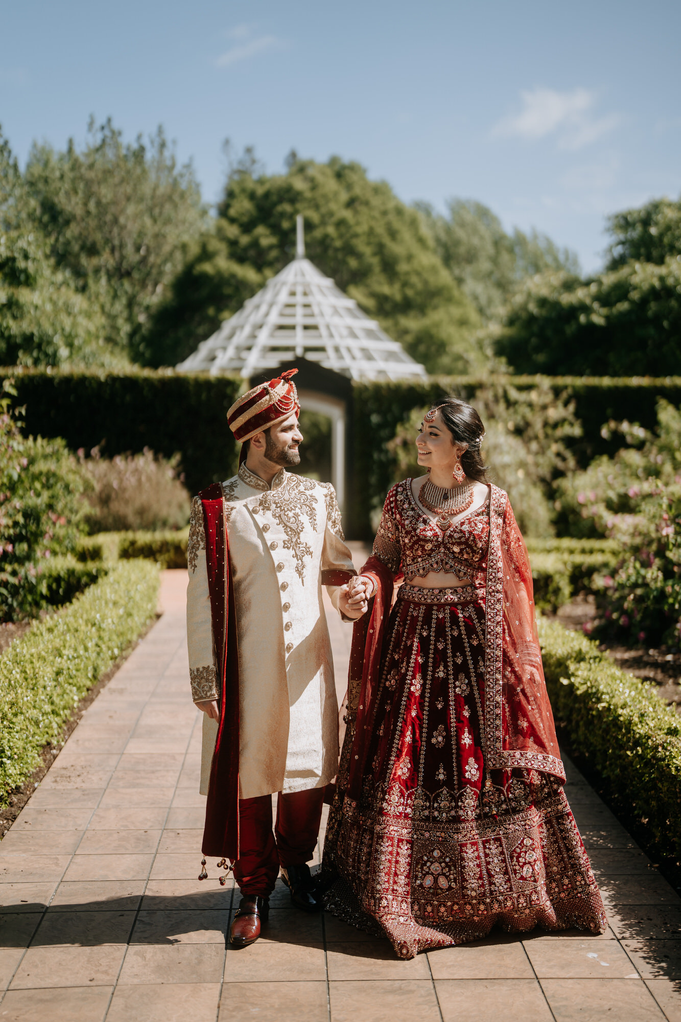 A candid moment from Noelle and Nash’s Hamilton Gardens wedding (7 of 143)
