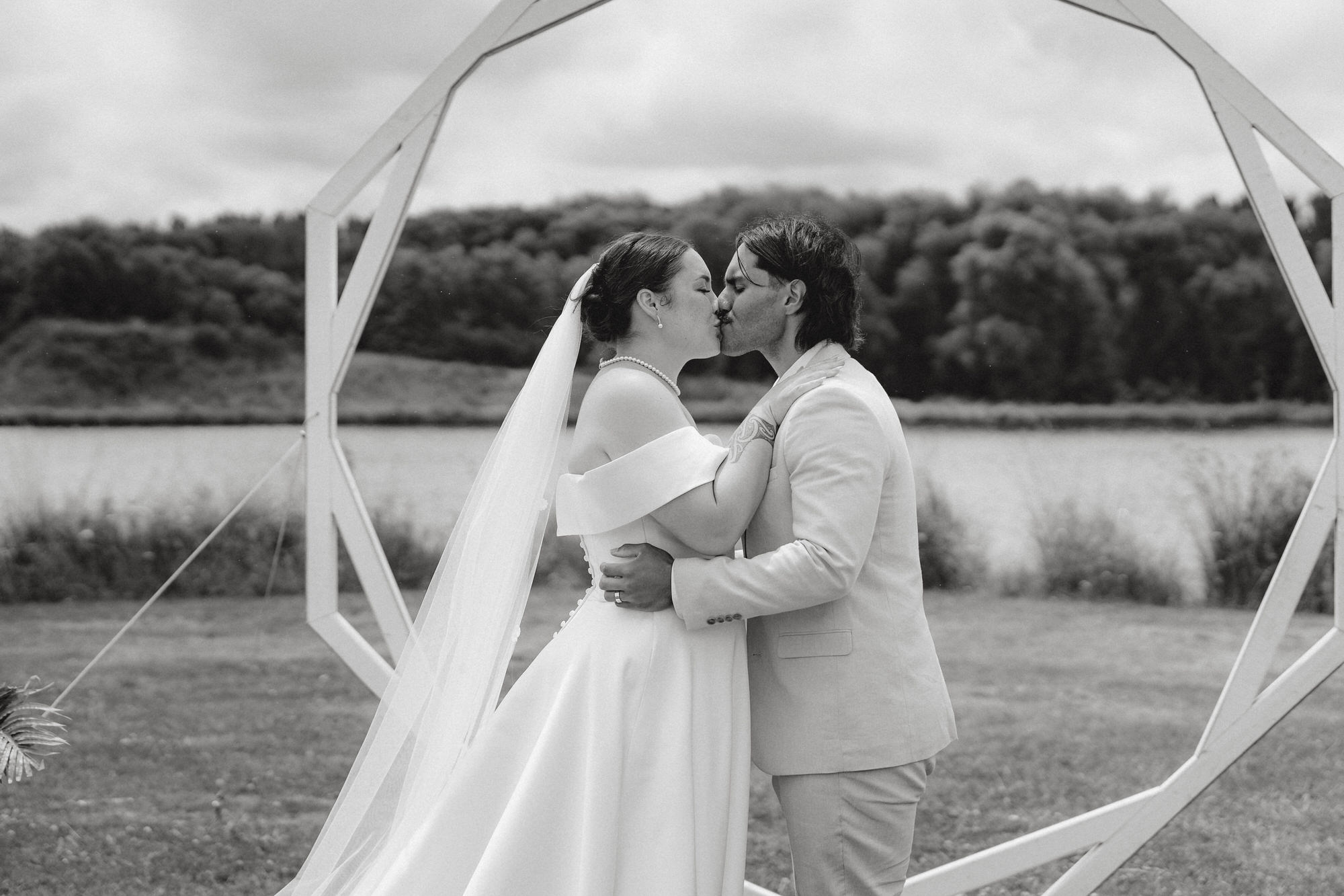 Jaiden and Tyrin Back Paddocks Lakes wedding photography (38 of 110)