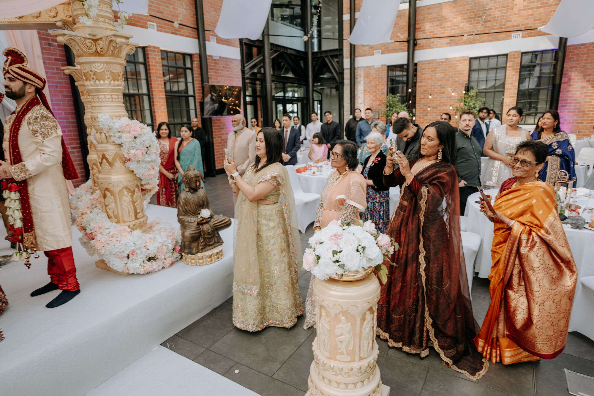 Noelle and Nash celebrating their wedding at Hamilton Gardens (44 of 143)