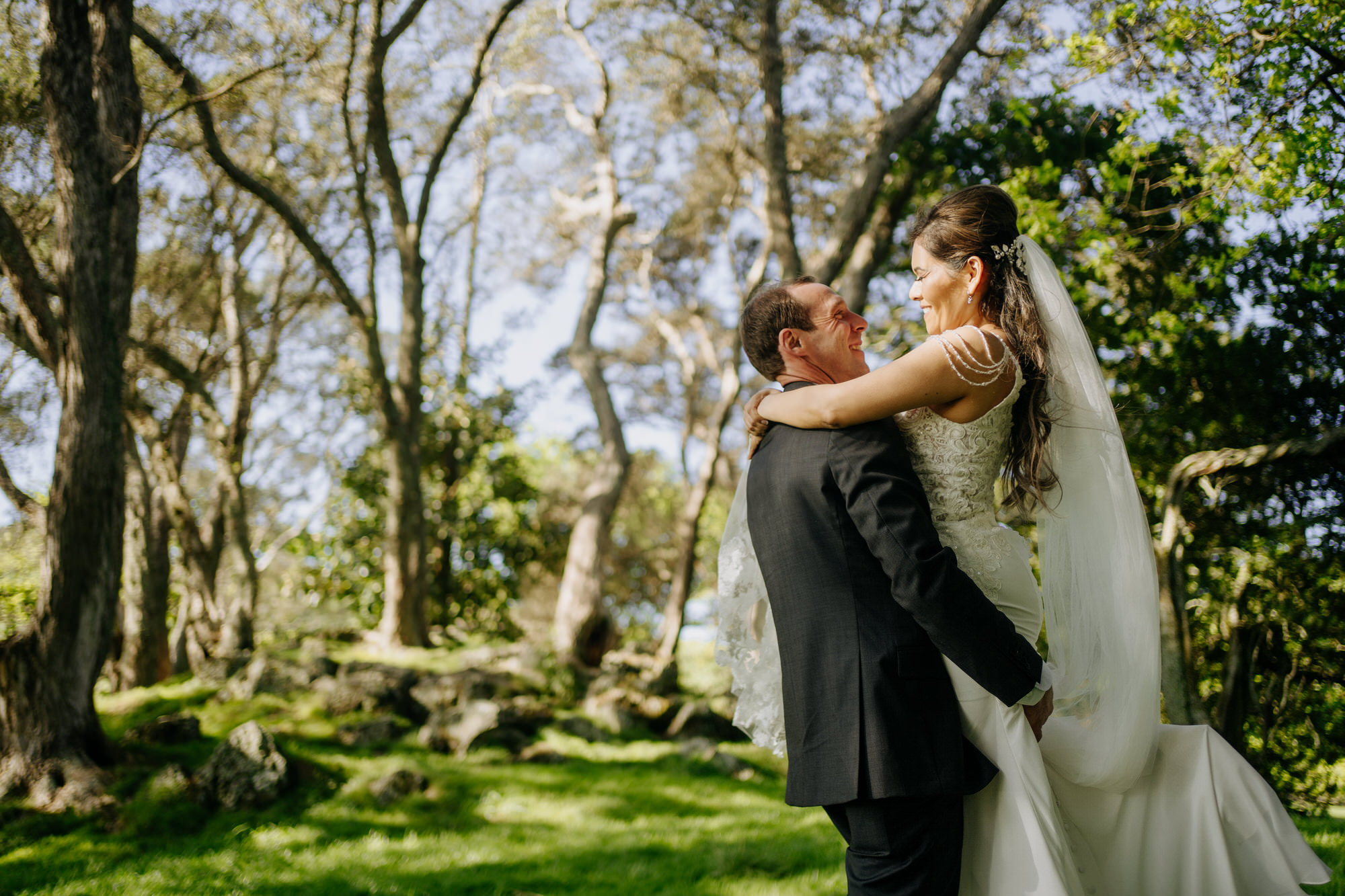 A candid moment from Marilyn and Simon’s St Pauls Church wedding (55 of 82)