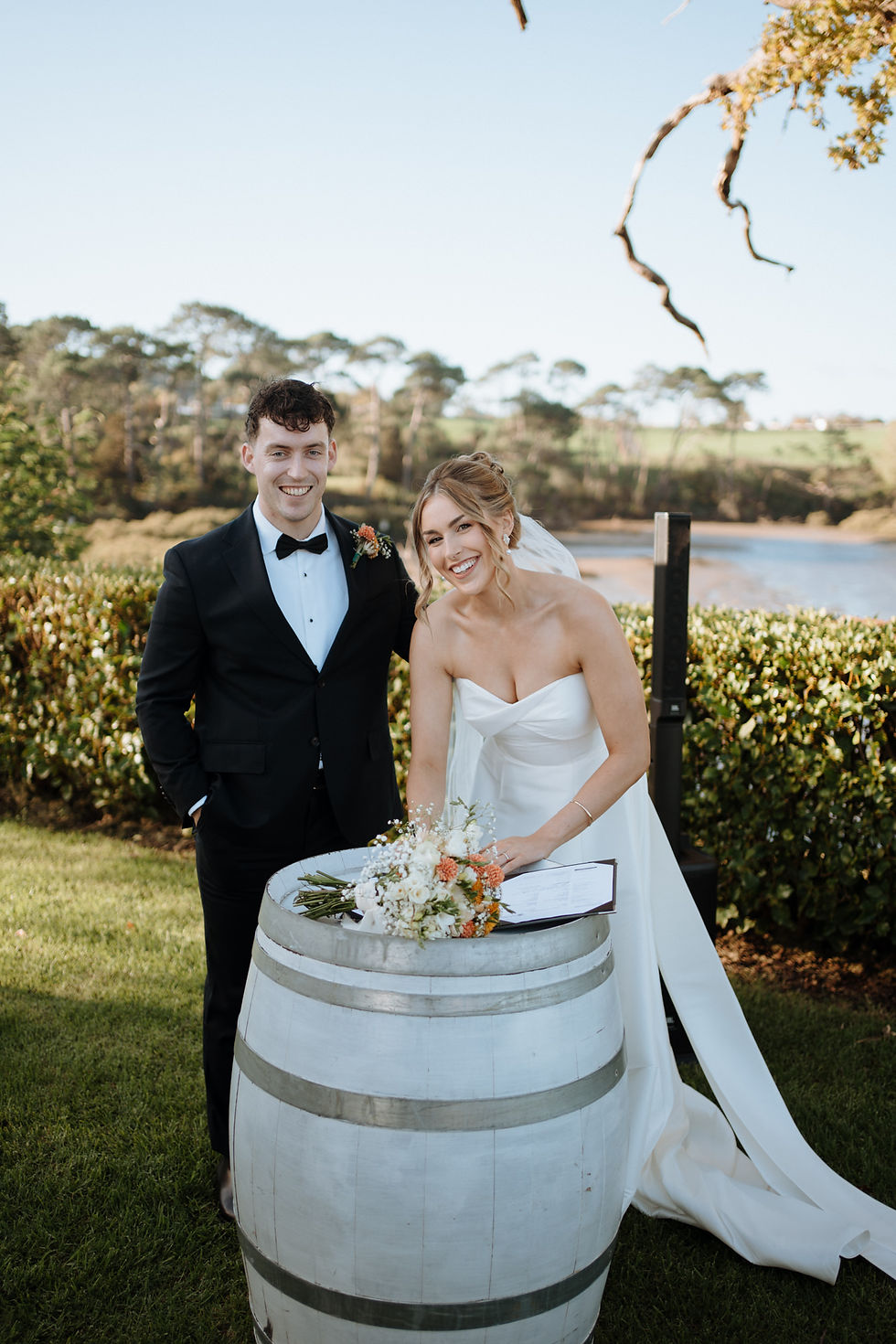 Waterfront wedding at Boathouse Riverhead, a real wedding photographed by Popin Wedding