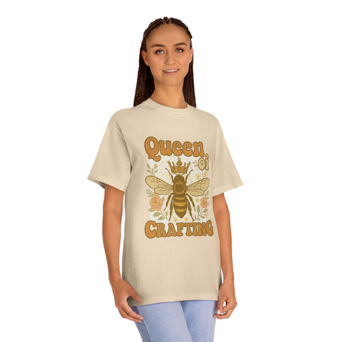 CRAZY BEE THE QUEEN TシャツXL Unisex Classic Tee | The Hive Workshops