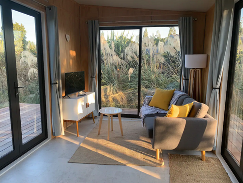 Waimea Paradise Tiny House amazing living room