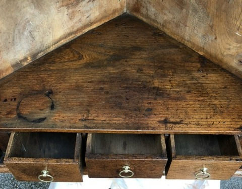 Thumbnail: shelf and 3 small draws