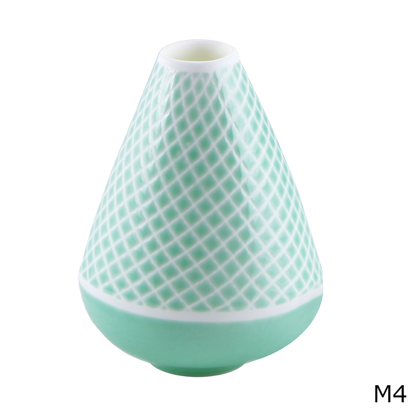 Thumbnail: kleine Vase, Bonechina Porzellan, Vase mit Muster, färbige Vasen, Struktur, Keramik in Wien, mano design