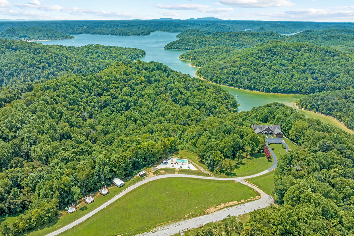 Tennessee Private Estate, Airbnb wedding, Micro wedding, destination micro wedding, all-in