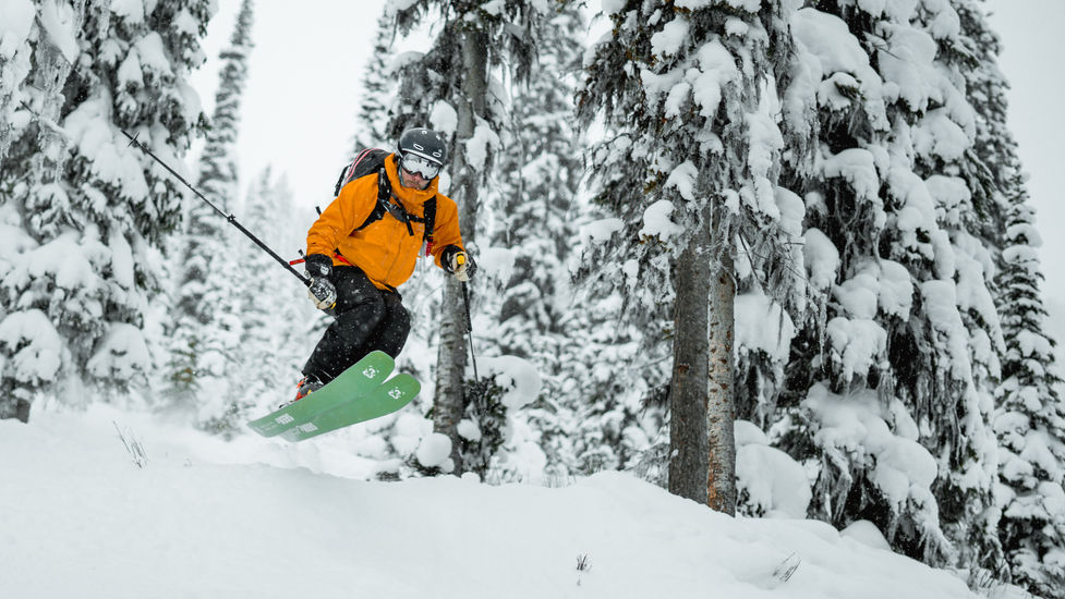Genuine Guide Gear R3 skis in snowy Genuine Guide Gear R3 skis in snowy backcountry
