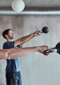 Workout mit Kettlebell