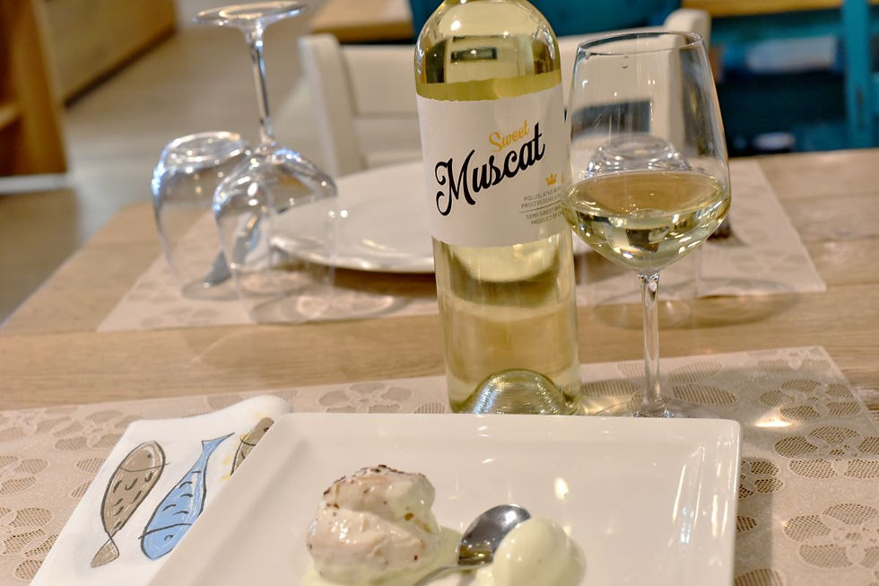 Profiteroli i sladoled Valle Losca, Iuris Sweet Muscat