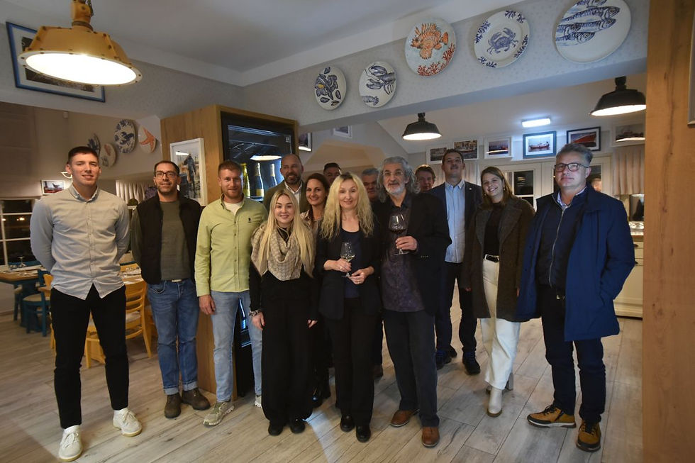 Vino uz žlicu - Mala riba, organizatori i sudionici