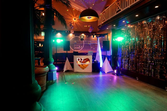 Silvester Feier Cafe Del Sol in Mülheim an der Ruhr, großer Aufbau für maximale Stimmung. 