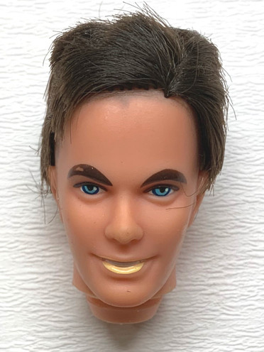 Ken Mod Hair head (hair cut) €4,-